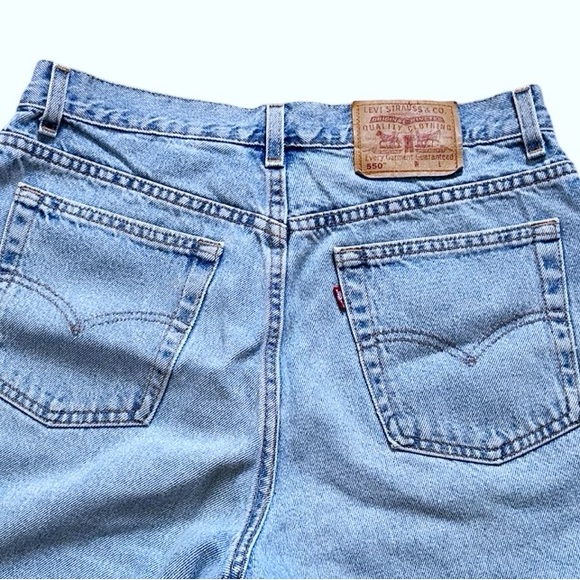 Women’s Vtg 90’s Levi’s 550 Relaxed Fit Light Wash Denim High Waist Shorts Sz 14 - Picture 4 of 8